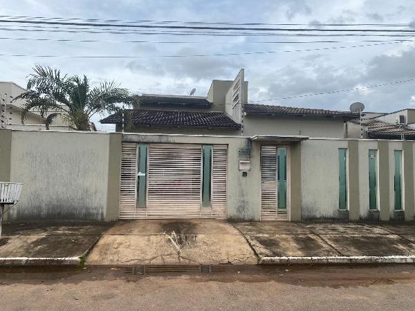 Casa - PALMAS-TO (PALMAS - PLANO DIRETOR SUL)
