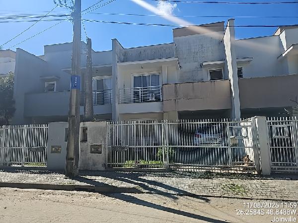 Foto de Imóvel na Rua Dos Buzios - Leilão em Joinville/SC, 36% abaixo da avaliação