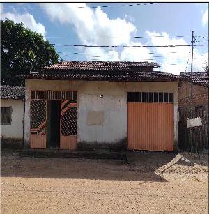 Foto de Imóvel na Rua Trancolino De Melo, 63 - Leilão em Tracuateua/PA, 59% abaixo da avaliação