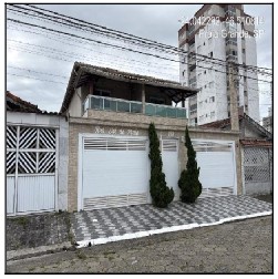 Foto de Imóvel na Rua Jose Demar Peres, 238 - Leilão em Praia Grande/SP, 36% abaixo da avaliação