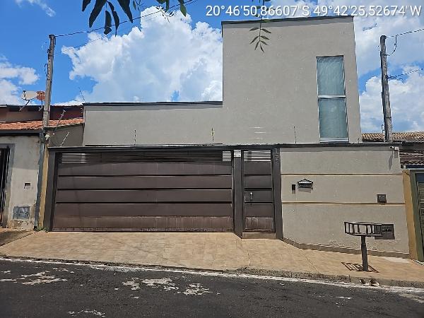 Foto de Imóvel 3 quartos, 192 m², CENTRO - Leilão em Monte Aprazível/SP, 45% abaixo da avaliação