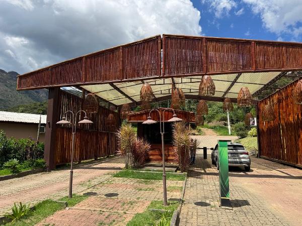 Foto de Imóvel na Estrada Santa Rita - Leilão em Teresópolis/RJ, 36% abaixo da avaliação