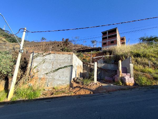 Foto de Imóvel 227 m², RESIDENCIA - Leilão em Vassouras/RJ, 36% abaixo da avaliação