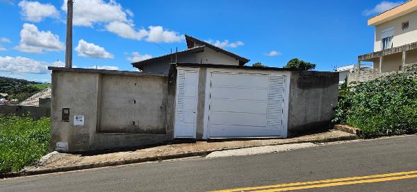 Foto de Imóvel na Rua Mario Ivo Renzo, 134 - Leilão em Águas de Lindóia/SP, 36% abaixo da avaliação