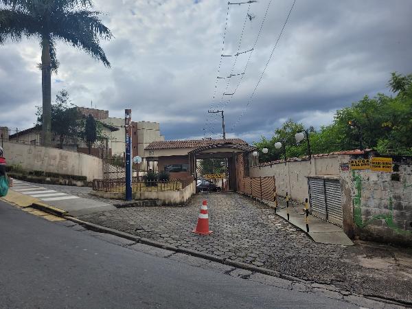 Imóvel em FERRAZ DE VASCONCELOS/SP