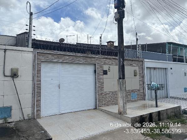 Foto de Imóvel na Rua Alan Castelo, 64 - Leilão em Fortaleza/CE, 38% abaixo da avaliação