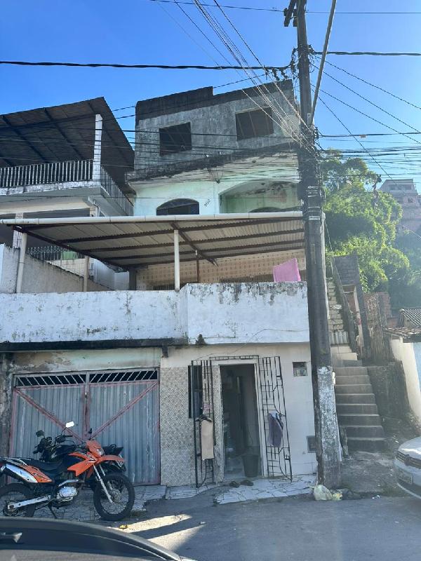Imóvel em CANDEIAS/BA