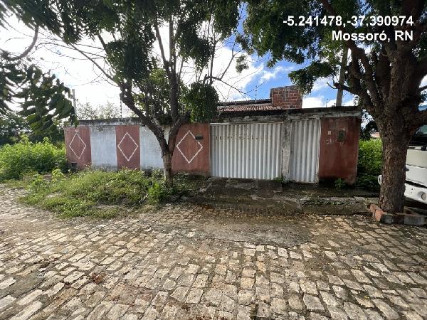 Foto de Imóvel na Rua Cruzeta, 156 - Leilão em MOSSORO/RN, 18% abaixo da avaliação