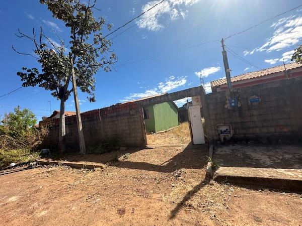 Foto de Imóvel 2 quartos, 47 m², ITAMAR NOBREGA II - Leilão em Cocalzinho de Goiás/GO, 61% abaixo da avaliação