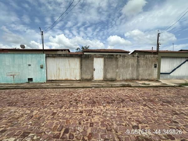 Foto de Imóvel 2 quartos, 80 m², BAIRRO VICENTE - Leilão em BOM JESUS/PI, 38% abaixo da avaliação
