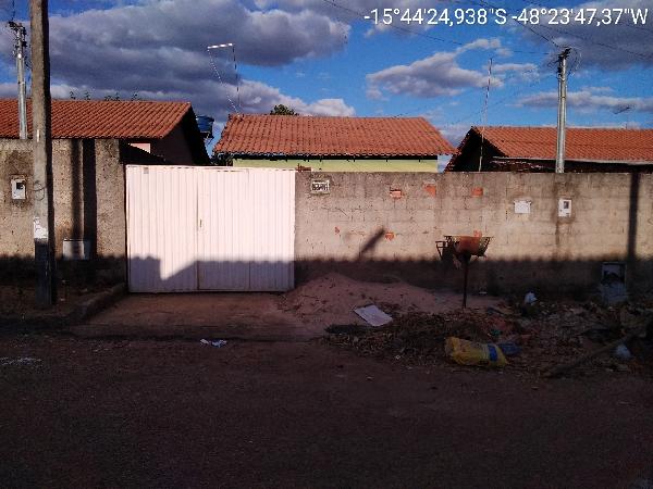 Foto de Imóvel 2 quartos, GIRASSOL - Leilão em Cocalzinho de Goiás/GO, 50% abaixo da avaliação