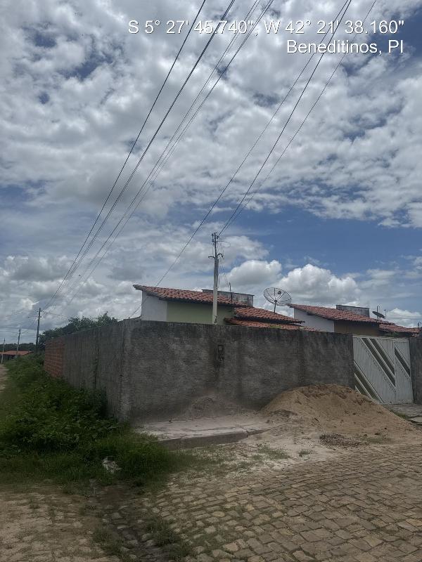 Foto de Imóvel 2 quartos, 56 m², CENTRO - Leilão em Beneditinos/PI, 42% abaixo da avaliação
