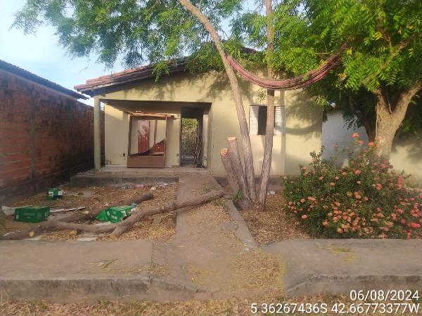 Foto de Imóvel 2 quartos, CENTRO - Leilão em Demerval Lobão/PI, 49% abaixo da avaliação