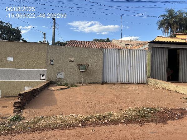 Foto de Imóvel na Rua Thereza Dutra - Leilão em Santo Antônio do Descoberto/GO, 40% abaixo da avaliação