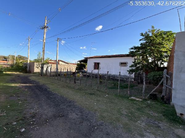 Foto de Imóvel 2 quartos, 66 m², CENTRO - Leilão em Demerval Lobão/PI, 45% abaixo da avaliação
