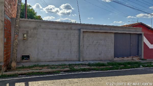 Foto de Imóvel 2 quartos, SANTA RITA - Leilão em Demerval Lobão/PI, 58% abaixo da avaliação
