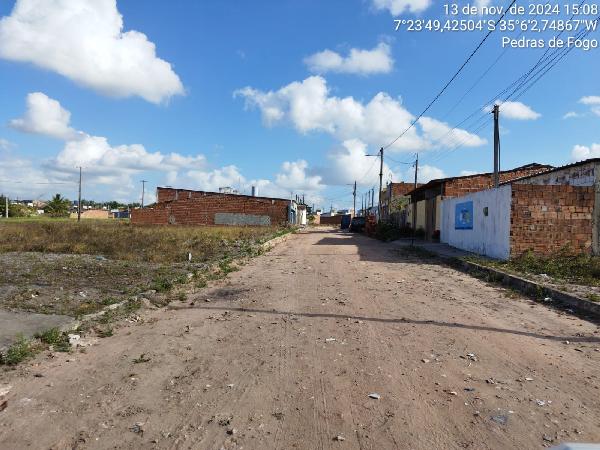 Imóvel em PEDRAS DE FOGO/PB