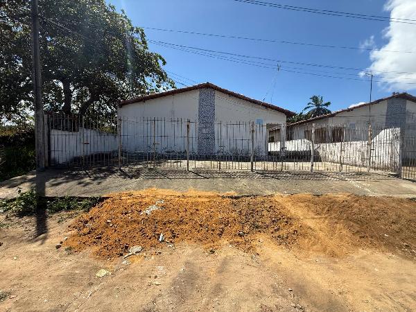 Foto de Imóvel na Rua Camaçari - Leilão em Itapissuma/PE, 42% abaixo da avaliação