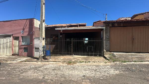 Imóvel em AREADO/MG