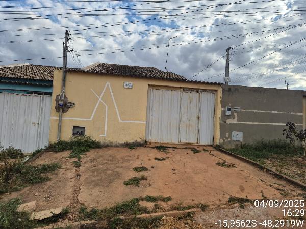 Foto de Imóvel 2 quartos, 69 m², VILA RAIO DE LUZ - Leilão em Santo Antônio do Descoberto/GO, 40% abaixo da avaliação