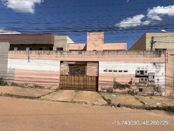 Imóvel em AGUAS LINDAS DE GOIAS/GO