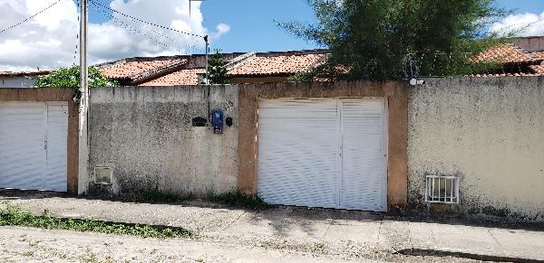 Foto de Imóvel na Rua Joao Sampaio, 318 - Leilão em Horizonte/CE, 79% abaixo da avaliação