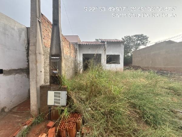 Imóvel em SANTA CRUZ DO RIO PARDO/SP
