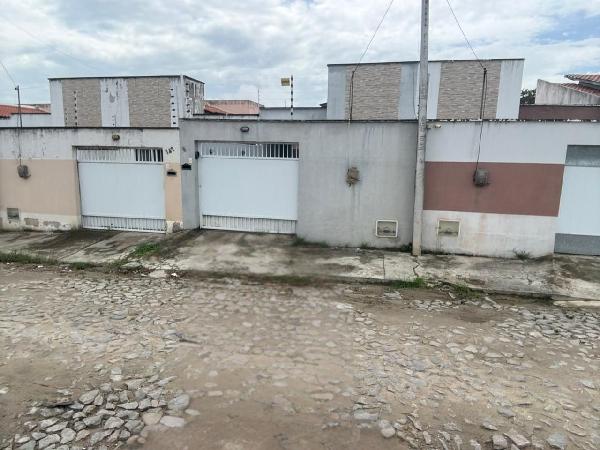 Foto de Imóvel na Rua Beija Flor, 153 - Leilão em Itaitinga/CE, 40% abaixo da avaliação