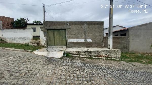 Foto de Imóvel na Rua Dos Jasmins, 17 - Leilão em Flores/PE, 47% abaixo da avaliação