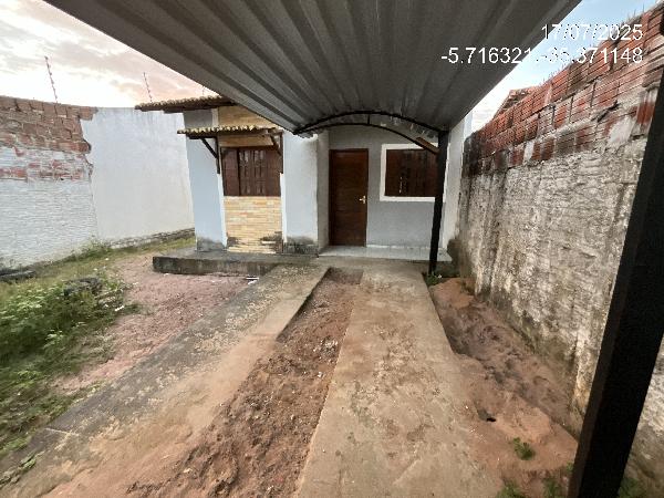Foto de Imóvel na Rua Joao Argemiro Das Flores, 86 - Leilão em CEARA-MIRIM/RN, 50% abaixo da avaliação