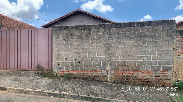 Foto de Imóvel 2 quartos, 40 m², CORACAO EUCARISTICO - Leilão em Carmo do Rio Claro/MG, 40% abaixo da avaliação