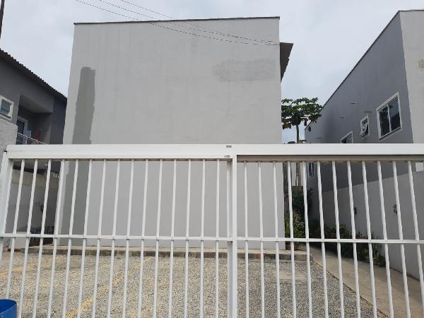 Foto de Imóvel na Rua Renis Espindola Freire, 260 - Leilão em Itaitinga/CE, 40% abaixo da avaliação