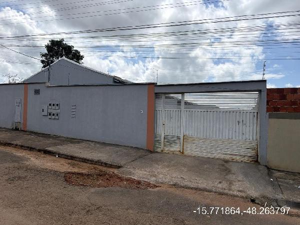 Foto de Imóvel 3 quartos, 69 m², CHACARAS QUEDAS DO DESCOBERTO - Leilão em Águas Lindas de Goiás/GO, 39% abaixo da avaliação