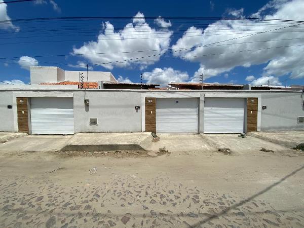Foto de Imóvel 2 quartos, 76 m², OLHO D'AGUA - Leilão em Horizonte/CE, 40% abaixo da avaliação