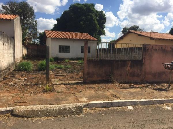Foto de Imóvel 2 quartos, 51 m², PARQUE INDUSTRIAL MINGONE - Leilão em Luziânia/GO, 46% abaixo da avaliação