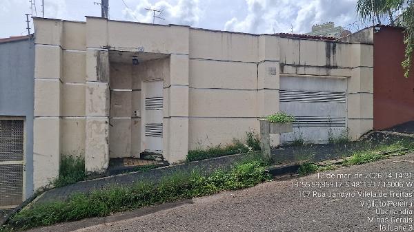 Foto de Imóvel 3 quartos, 174 m², VIGILATO PEREIRA - Leilão em Uberlândia/MG, 36% abaixo da avaliação