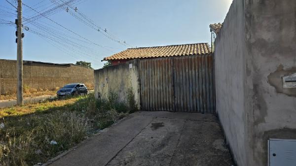 Imóvel em LUZIANIA/GO
