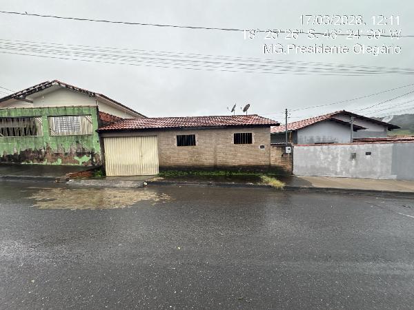 Imóvel em PRESIDENTE OLEGARIO/MG