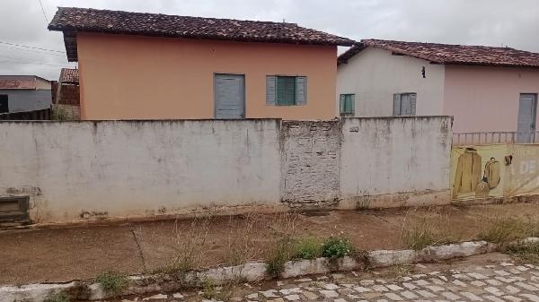 Foto de Imóvel na Rua Domingos Savio Tito, 157 - Leilão em CEARA-MIRIM/RN, 66% abaixo da avaliação