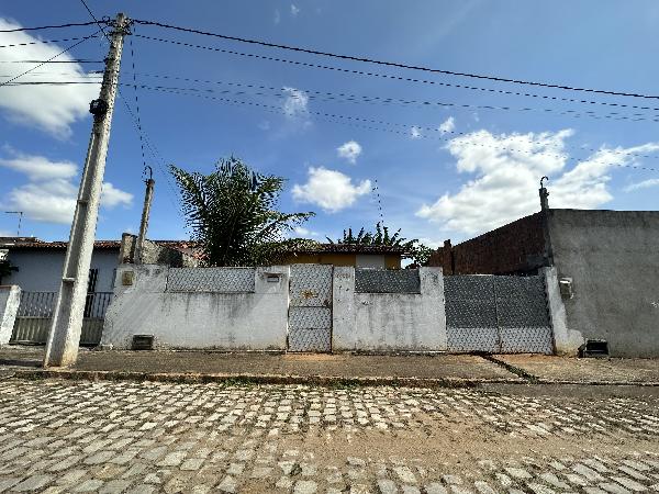 Foto de Imóvel na Rua Domingos Savio Tito, 311 - Leilão em CEARA-MIRIM/RN, 68% abaixo da avaliação