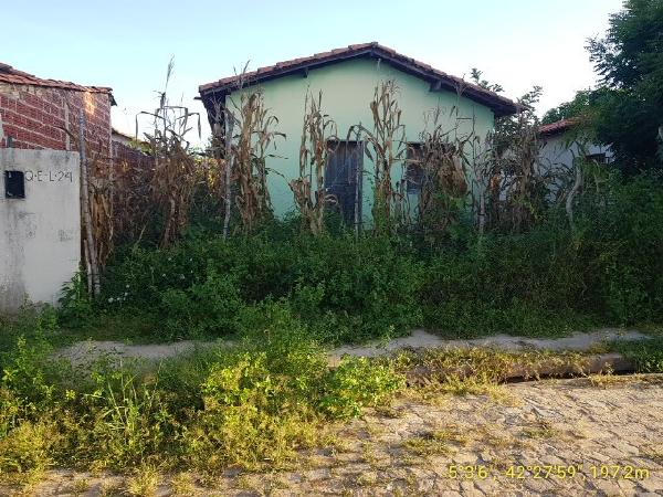 Foto de Imóvel 2 quartos, 45 m², SANTA CRUZ - Leilão em Altos/PI, 48% abaixo da avaliação