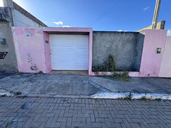 Foto de Imóvel na Rua Ocilia Ferreira De Lima, 76 - Leilão em Belo Jardim/PE, 52% abaixo da avaliação