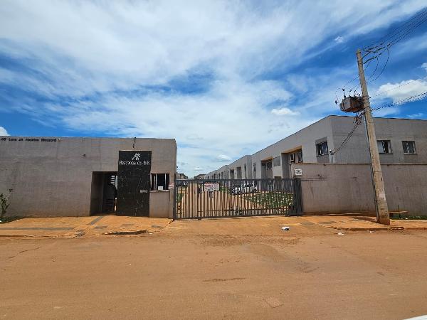 Foto de Imóvel 2 quartos, 110 m², MANSOES RECREIO MOSSORO - Leilão em Cidade Ocidental/GO, 42% abaixo da avaliação