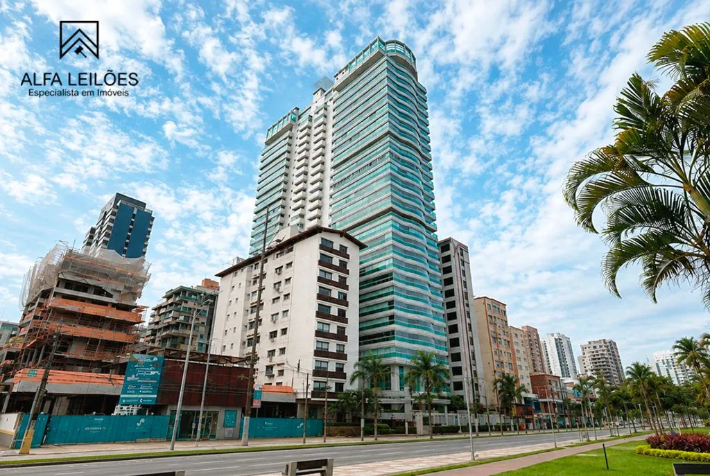 Santos (SP) - Apartamento no Bairro Gonzaga com 239m² de Área Útil