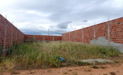 IMÓVEL URBANO COM ÁREA TOTAL DE 199,66 m2- Em CANSANÇÃO/BA