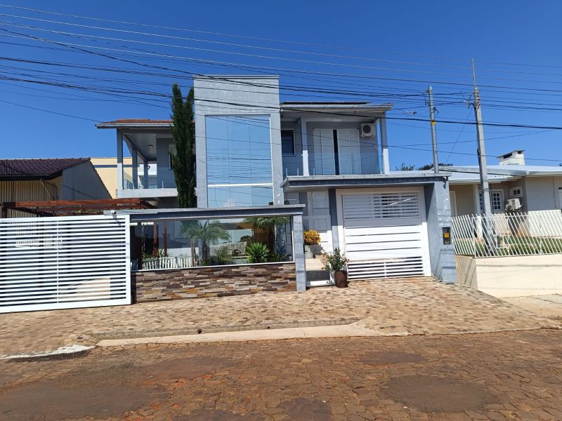 5 Imóveis (terrenos, casa e apartamento)