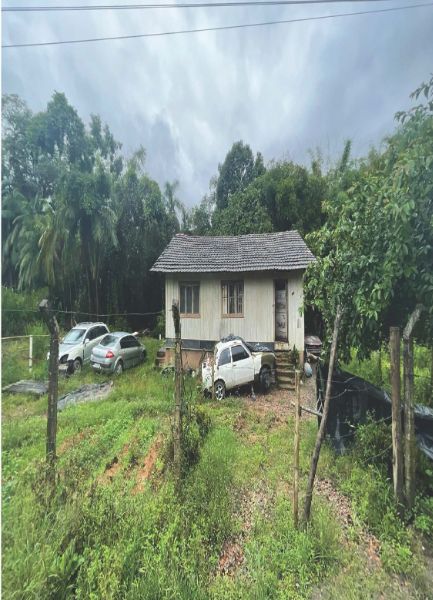 TERRENO COM ÁREA DE 642,74m2