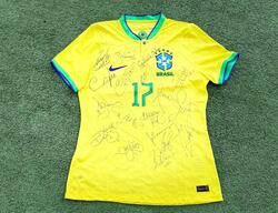 LEILÃO BENEFICENTE - CAMISAS OFICIAIS AUTOGRAFADAS DA SELEÇÃO BRASILEIRA E ARSENAL