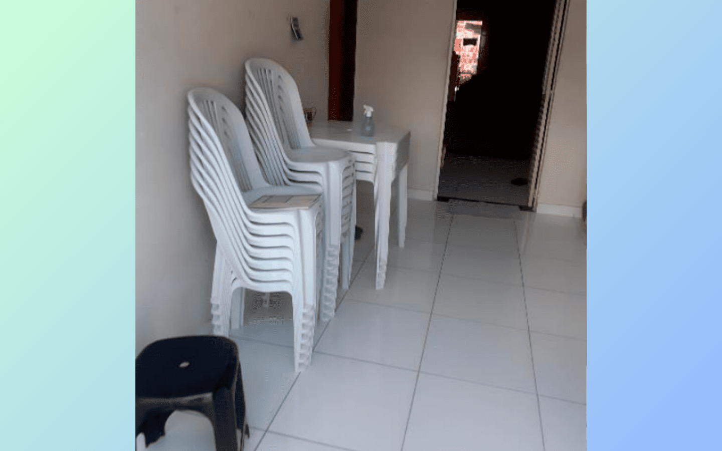 Imóvel comercial 127m² Petrolina/PEDescriçãoDESCONTO DE 28%Imóvel térreo localizado na Rua Damasco, nº 37, Lote 39, Quadra AQ, bairro Rio Corrente, em Petrolina/PE – CEP 56312-650.Trata-se de um imóve