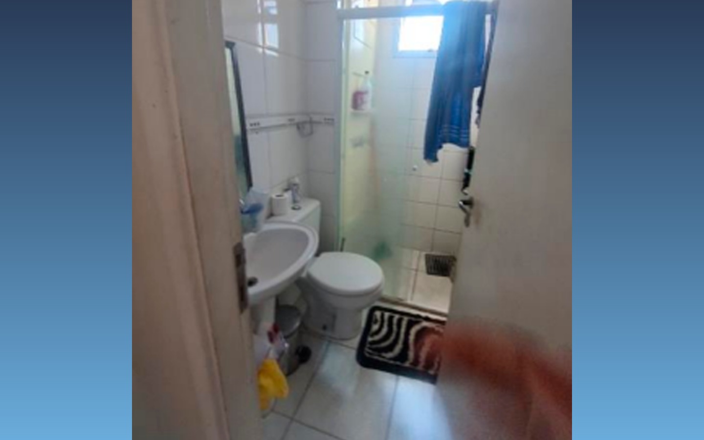 Apartamento 50m² – São Paulo/SPDescriçãoDesconto: aproximadamente 20% em relação ao 1º leilãoApartamento nº 133, Tipo A, localizado no 13º andar do Edifício Bromélia (Bloco 2), integrante do Condomíni